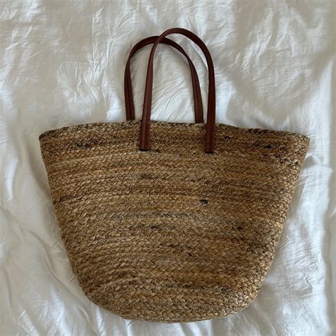 zara straw tote bag.